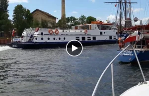 Gdańsk - Zderzenie statków na Motławie i kolizja z nową kładką