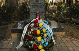 Autonomiczni Nacjonaliści złożyli kwiaty przy pomnikach ofiar Wielkiego Głodu