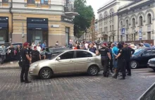 Nieudana prowokacja przed ambasadą Polski w Kijowie. 29 osób zatrzymanych