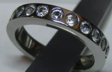 Proces tworzenia pierścionka zaręczynowego z diodami LED