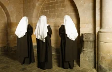 Siostry zakonne wychodzą z ukrycia. Mają dość przemocy seksualnej ze...