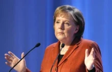 Merkel skrytykuje Czechy za pakt fiskalny.