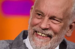 John Malkovich jako Herkules Poirot w „The ABC Murders”