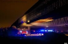 Pożar Mostu Tczewskiego - kilkanaście zastępów straży przez kilka godzin