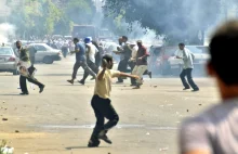 Egipt: Siedzące protesty krwawo rozpędzone