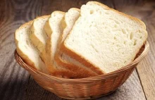 Czy warto jeść chleb tostowy? Cała prawda