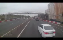 Ruskie drogi - nauczyciele dostają w dupę