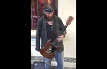 Czy da się zagrać Voodoo Child (Jimi Hendrix) jedną ręką na gitarze?