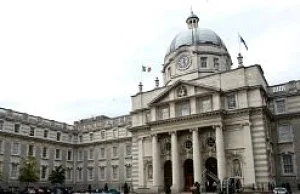 Irlandia pozbędzie się 23 tysięcy pracowników administracji publicznej