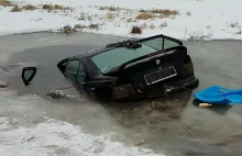 Poznań: utopił BMW. Wcześniej driftował nim po lodzie