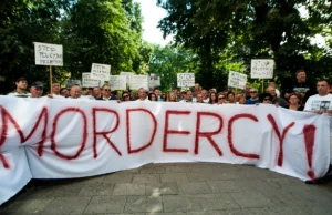 Zmarł po interwencji policji. Dwaj funkcjonariusze oskarżeni o udział w pobiciu.