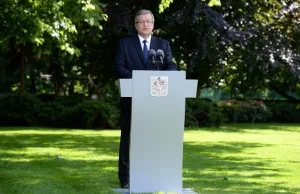 Komorowski: Prezydent nie inicjuje zmiany rządu.