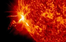 Jeden superrozbłysk Słońca mógłby doprowadzić do chaosu na Ziemi