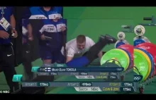 Sztangista mdleje na zawodach w Rio