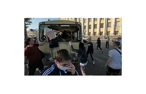 Pistolety, granaty gazowe, kamienie - rozprawa z gejami w Petersburgu (+foto)