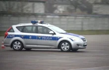 Krzysztof Hołowczyc uczył jeździć policjantów: "Potrzebują szkoleń" (WIDEO)