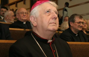 Huczne urodziny kontrowersyjnego arcybiskupa, jest w raporcie o pedofilii w...