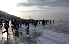 Zobacz jak się biega po jeziorze Bajkał zimą :) [reportaż +wideo] (ramka znika)