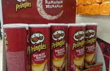 Wpadka: Tesco oferuje muzułmanom czipsy Pringles o smaku bekonu