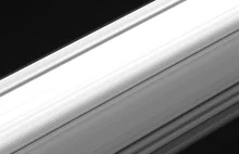 Sonda Cassini przesłała na Ziemię unikatowe zdjęcia pierścieni Saturna