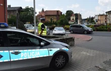 Wolsztyn: Policjanci pomogli w transporcie duszącego się mężczyzny.