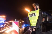 Po zamachach we Francji policjanci chcą móc strzelać do terrorystów.