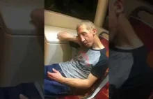 Nastoletni pozer stara sie poniżać śpiącego mężczyznę w autbusie!