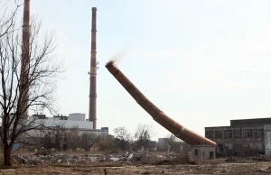 Znikają kominy przy ul. Centralnej w Krakowie. FILM