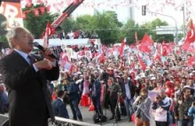 Kampania wyborcza w Turcji: złote klozety i cień Kurdów
