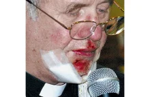 Naćpani skinheadzi z Białegostoku pobili i zgwałcili księdza podczas mszy.