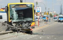 Autobus śmiertelnie potrącił kobietę na przejściu - Włochy