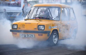 Nowy rekord świata samochodów elektrycznych w wyścigu na 1/4 mili.