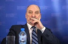 Macierewicz: Tupolew został wysadzony