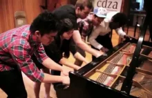 Jeden fortepian, pięciu klawiszowców