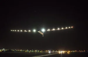 USA. Solarny samolot przeleciał nad Statuą Wolności