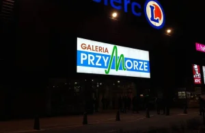 Gdańsk: Klienci ewakuowani z galerii handlowej. Zauważono pęknięcia stropu