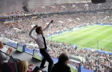 Foto histórica: Macron, Presidente da França, comemora gol da seleção de...