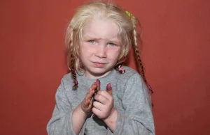 Biała dziewczynka znaleziona u Romów