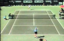 Andre Agassi vs ball girl
