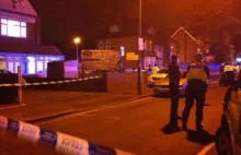 Birmingham: Policjant dźgnięty nożem w meczecie. Ofiar jest więcej.