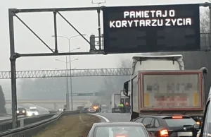 Potężny karambol na S7 koło Kielc: Wpadło na siebie 16 aut, są ranni
