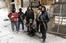 Uzbrojona i szkolona przez USA "umiarkowana opozycja" poddała się Al-Kaidzie