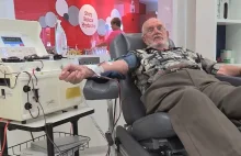 'Człowiek ze złotym ramieniem' oddawał krew co tydzień przez 60 lat....