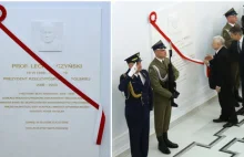 Tuż obok Jana Pawła II. Tablica upamiętniła Lecha Kaczyńskiego w Sejmie