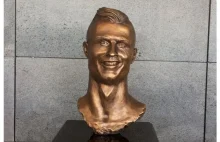Popiersie Ronaldo na Maderze, czyli co autor miał na myśli...