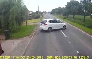 Niezdecydowany kierowca blokuje drogę