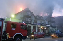 Potężny pożar w Karpaczu. Dom wczasowy stanął w płomieniach