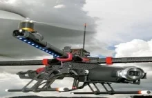 Fantastyczne akrobacje quadkopterów