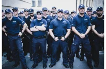Brudziński zarzuca policji upolitycznienie. Policjanci: państwo stawia nas...