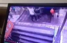 Przystanek autobusowy w Chinach zapadł się pod ziemię. Są ofiary VIDEO